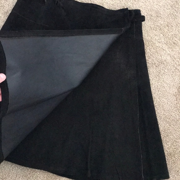 Black Leather Suede Skirt - Picture 3 of 4